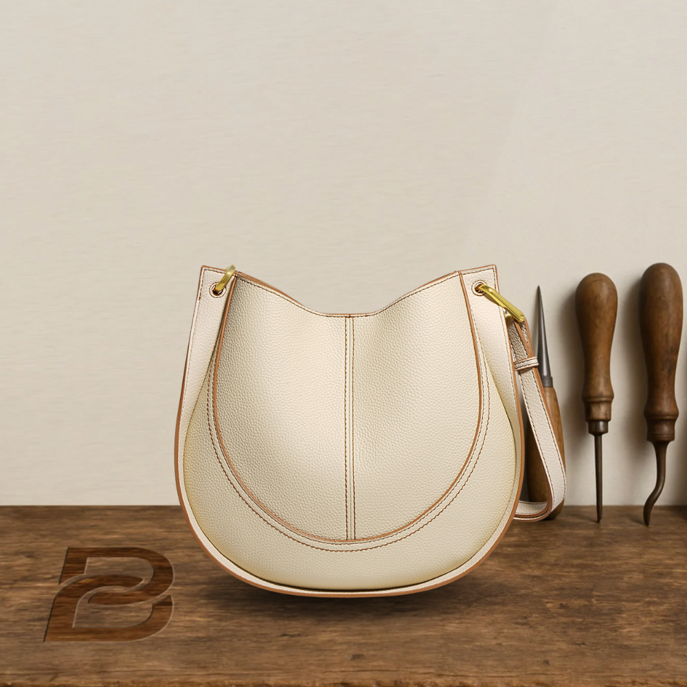 BERK | Crossbody in soft, patterned leather