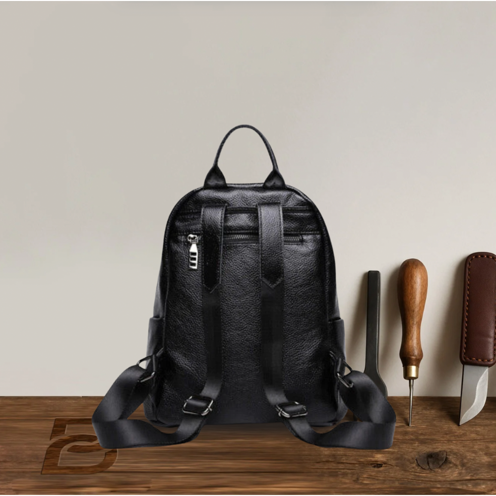 BERK | Laptop-safe leather rucksack