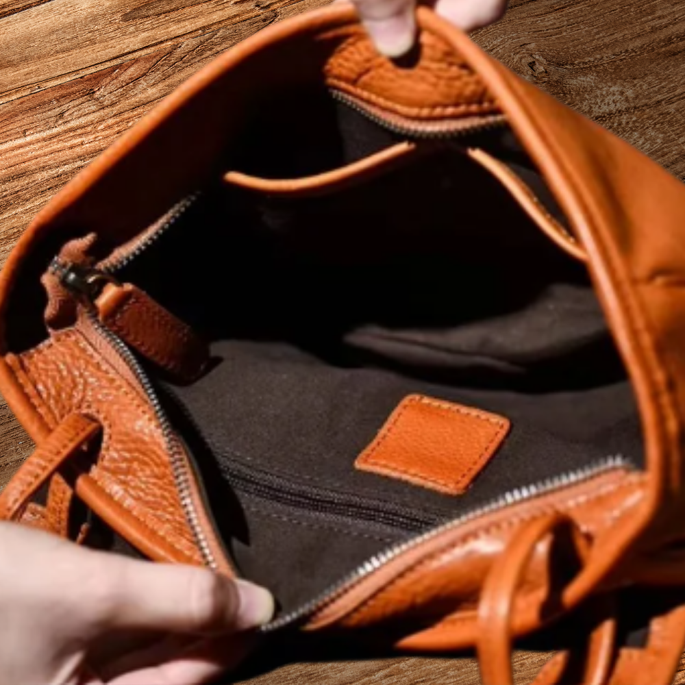 BERK | Minimalist leather shoulder bag