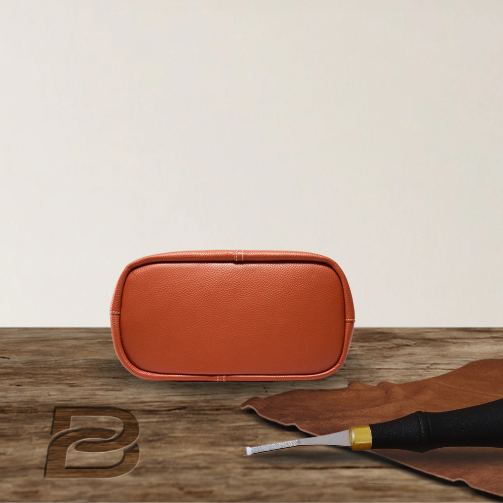 BERK | Leather tote with reinforced handle and case