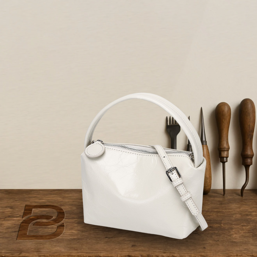 BERK | Structured & chic leather bag