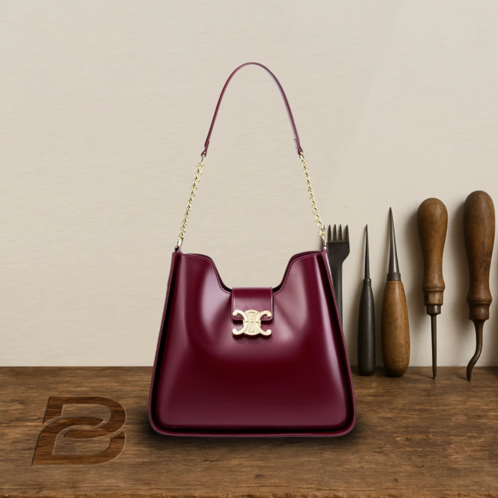 BERK | Elegant shoulder bag in smooth leather
