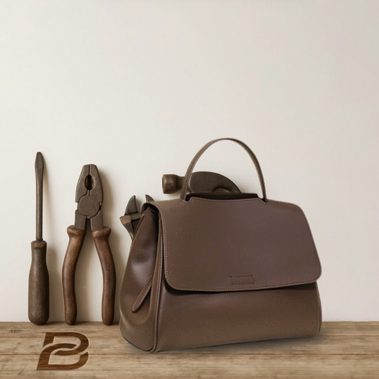 BERK | Minimalist classic leather bag