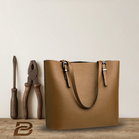 BERK | Classic and elegant leather tote bag