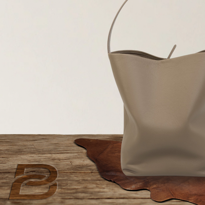 BERK | Leather bucket bag in lazy style