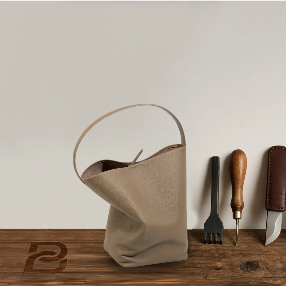 BERK | Leather bucket bag in lazy style