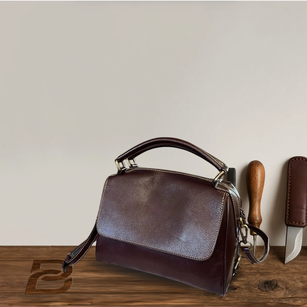 BERK | Vintage envelope leather shoulder bag