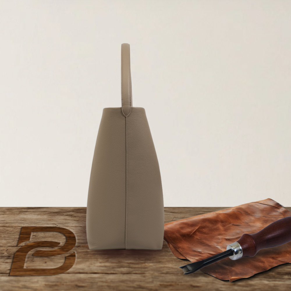 BERK | Leather bucket bag in lazy style