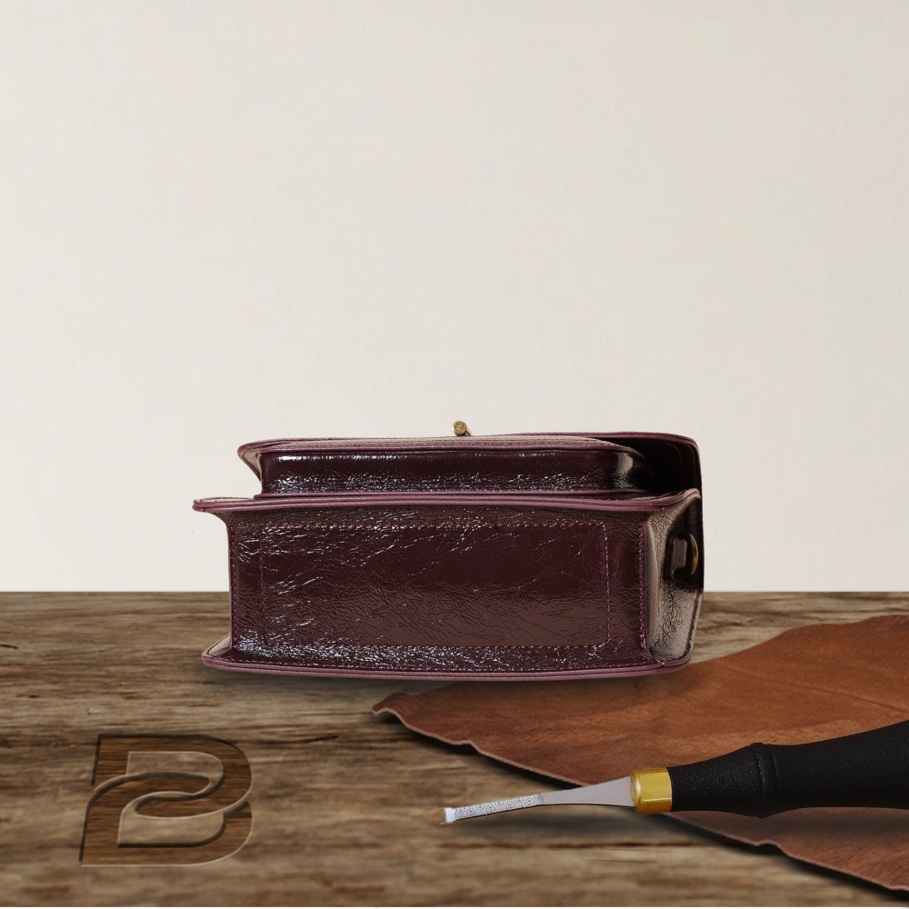 BERK | Vintage Genuine Leather Lock Closure Crossbody Top