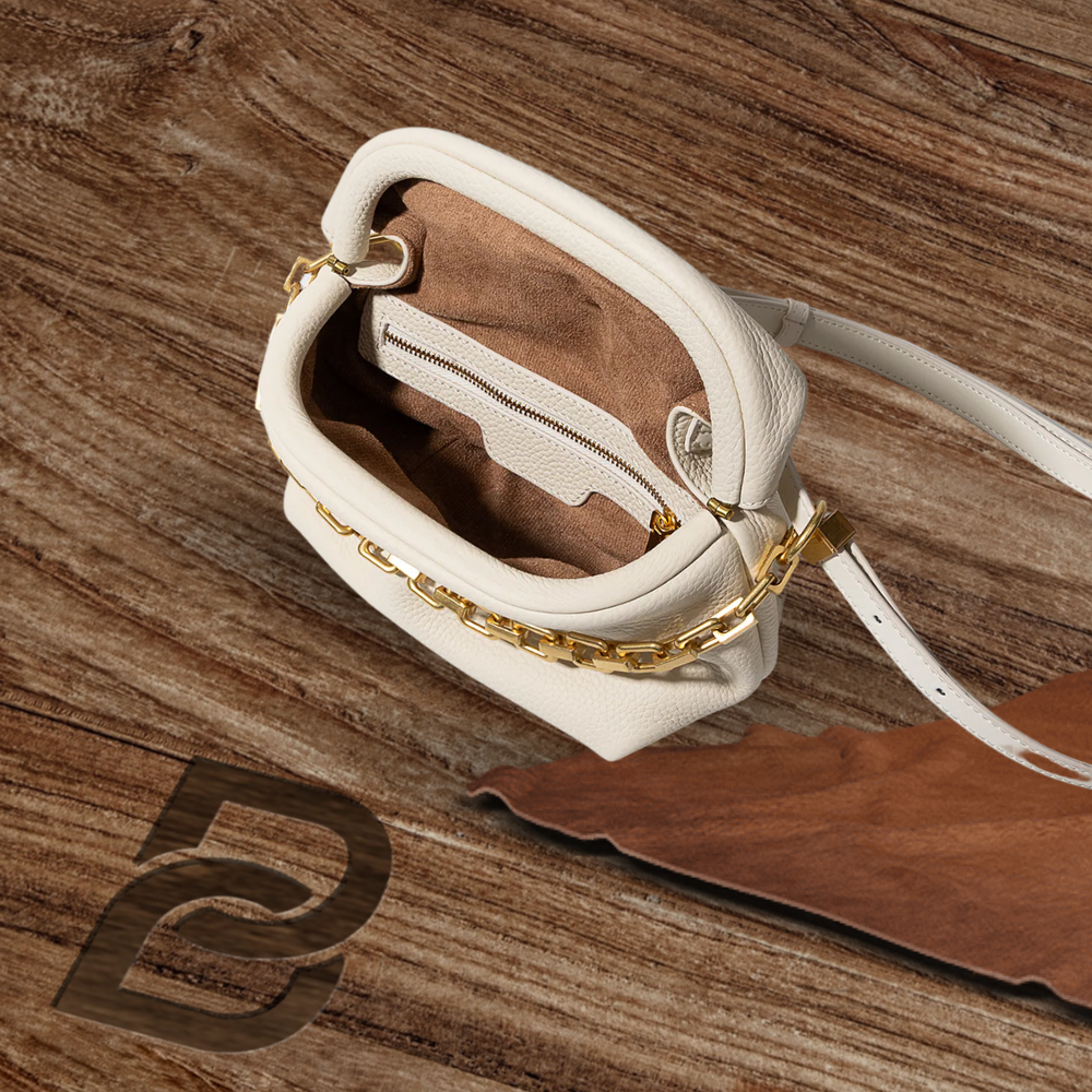 BERK | Elegant shoulder bag with chain