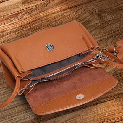BERK | Envelope Crossbody Leather Bag