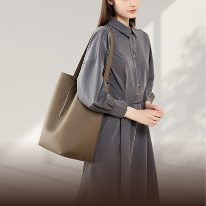BERK | Leather bucket bag in lazy style
