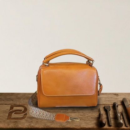 BERK | Vintage envelope leather shoulder bag