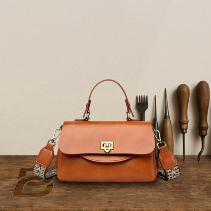 BERK | Vintage envelope leather shoulder bag