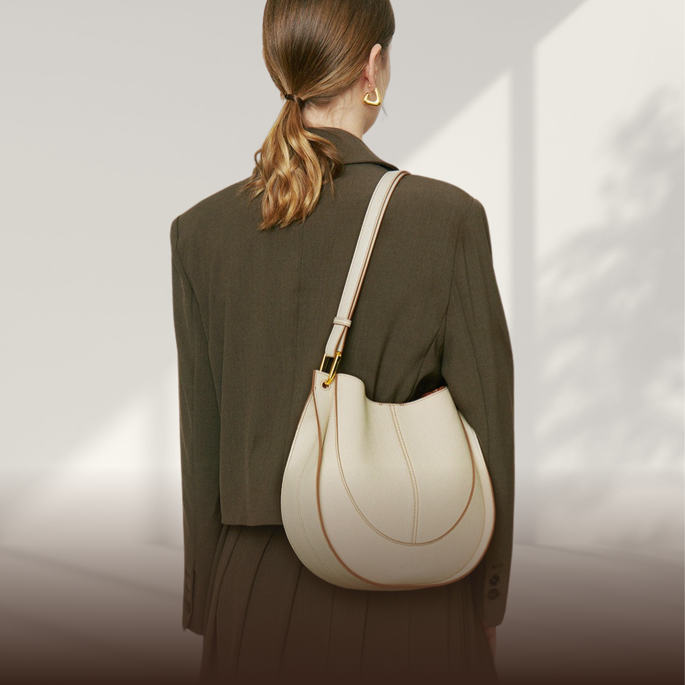 BERK | Crossbody in soft, patterned leather