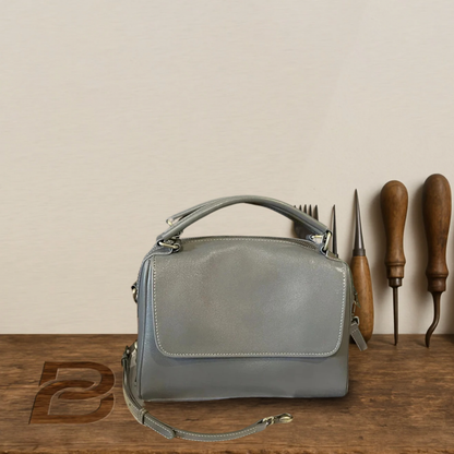 BERK | Vintage envelope leather shoulder bag